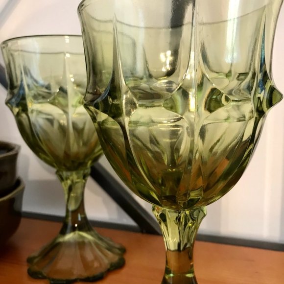Green Vintage Glasses (Set of 2) - Picture 4 of 4